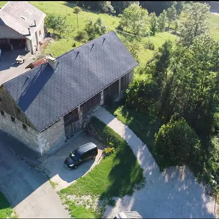 L'entre Monts Feriehus Saint-Pierre-d'Entremont (Savoie)